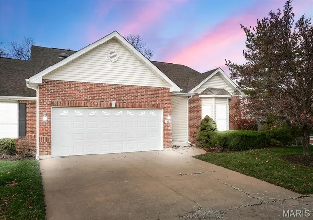 Villa at 32 Gatetower Dr #3B, Saint Peters, MO 63376 | MLS# MIS24076390 | | Sold on 2025-05-16