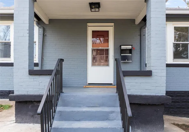 Photo 3 of Single Family Residence at 9981 Lark Ave, Saint Louis, MO 63125 | MLS# MIS24076432 | | Sold on 2025-02-14