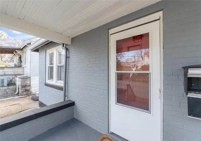 Photo 4 of Single Family Residence at 9981 Lark Ave, Saint Louis, MO 63125 | MLS# MIS24076432 | | Sold on 2025-02-14