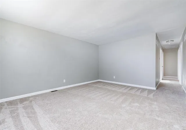 Photo 3 of Single Family Residence at 1613 Purdue Ave, Saint Louis, MO 63133 | MLS# MIS24076509 | | Sold on 2025-05-01