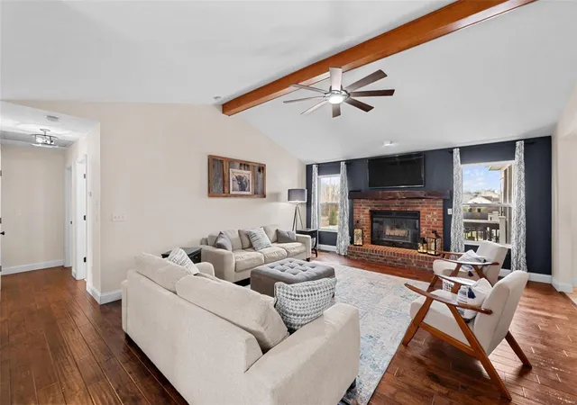Photo 3 of Single Family Residence at 86 Knowledge Ct, Lake Saint Louis, MO 63367 | MLS# MIS24076616 | | Sold on 2025-02-03