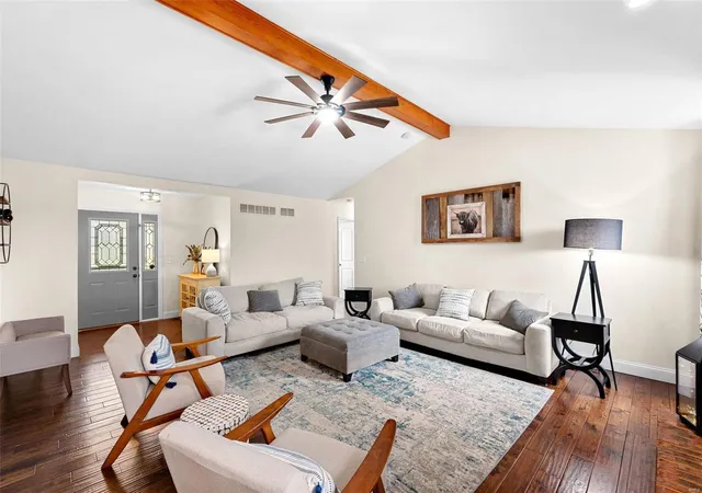 Photo 4 of Single Family Residence at 86 Knowledge Ct, Lake Saint Louis, MO 63367 | MLS# MIS24076616 | | Sold on 2025-02-03