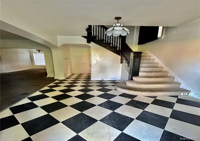 Photo 3 of Single Family Residence at 4950 Labadie Ave, Saint Louis, MO 63115 | MLS# MIS24076761 | | Sold on 2025-10-31