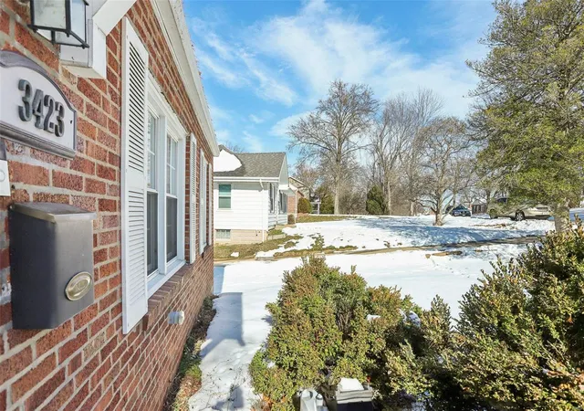 Photo 4 of Single Family Residence at 3423 Westridge Ln, Saint Ann, MO 63074 | MLS# MIS24076844 | | Sold on 2025-03-20