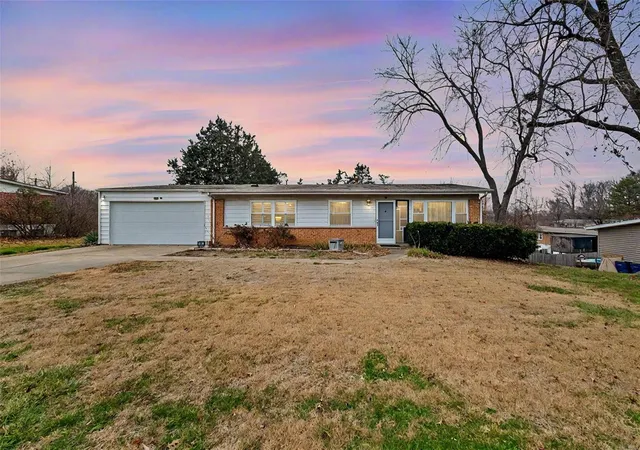 Photo 1 of Single Family Residence at 12 Nassau Cir, Saint Louis, MO 63146 | MLS# MIS24076850 | | Sold on 2025-04-04