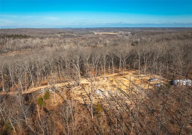 Photo 5 of Farm at 477 Windes Ridge Road-Tract 2, Richland, MO 65556 | MLS# MIS24076870 | | Sold on 2025-04-04