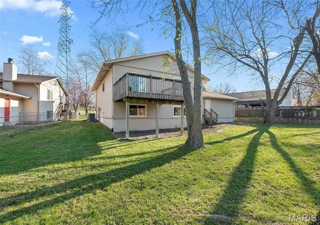Photo 4 of Single Family Residence at 12392 Sparrowhawk Ct, Saint Louis, MO 63146 | MLS# MIS24076872 | | Sold on 2025-06-06
