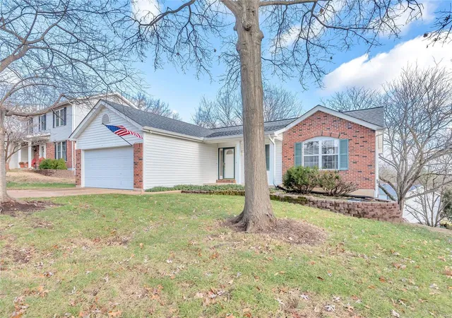 Photo 1 of Single Family Residence at 6510 Suson Oaks Dr, Saint Louis, MO 63128 | MLS# MIS24076919 | | Sold on 2025-02-20