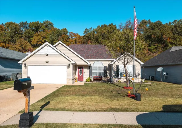 1st image of 106 Valley Way, Saint Robert, MO 65584 | MLS# MIS24077088