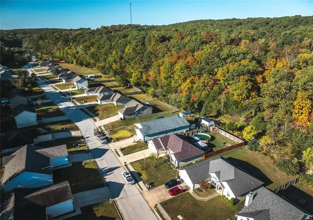 3rd image of 106 Valley Way, Saint Robert, MO 65584 | MLS# MIS24077088