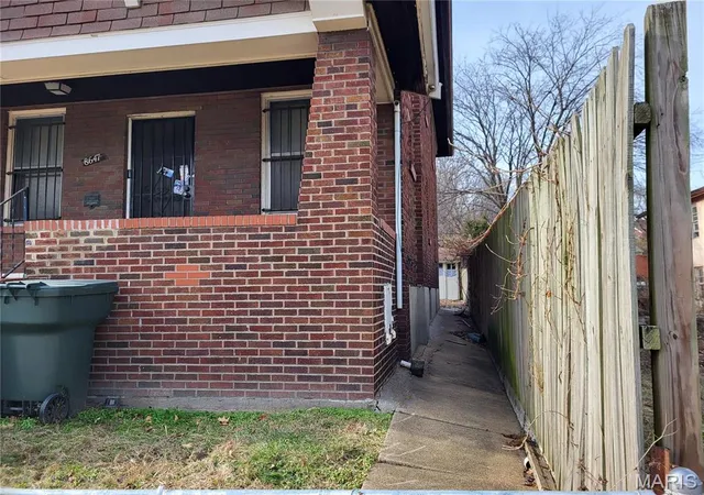 Photo 3 of Multi Family at 8647 N Broadway, Saint Louis, MO 63147 | MLS# MIS24077108 | | Sold on 2025-08-08