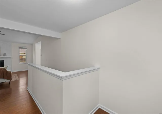 Photo 3 of Single Family Residence at 727 Brickingham Dr, Saint Peters, MO 63376 | MLS# MIS24077233 | | Sold on 2025-02-18