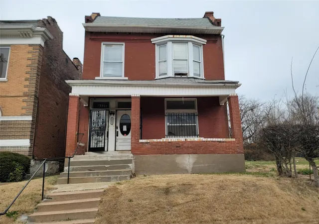 Multi Family at 5331 Ridge Ave, Saint Louis, MO 63112 | MLS# MIS24077246 | | Sold on 2025-02-21