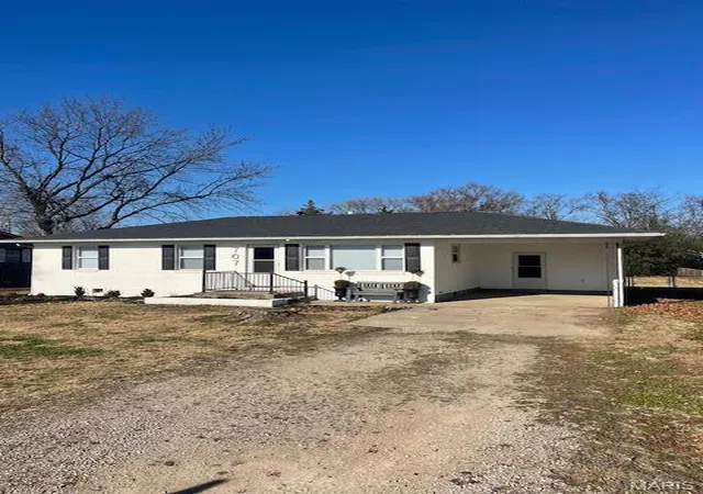 Photo 3 of Single Family Residence at 707 W Duckett, Advance, MO 63730 | MLS# MIS24077302 |  | Sold on 2025-05-30