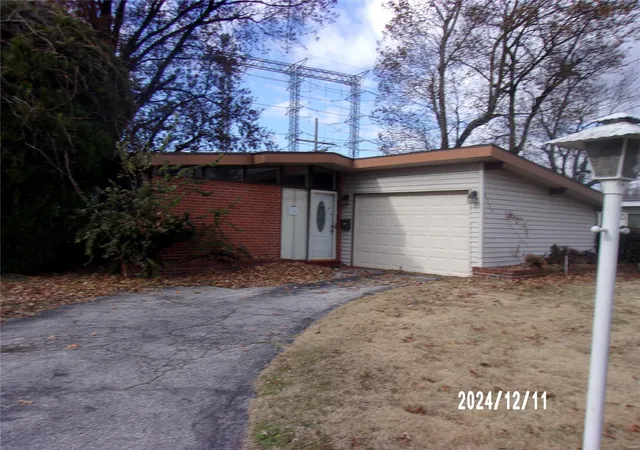 Single Family Residence at 6539 Alder Ave, Saint Louis, MO 63134 | MLS# MIS24077393 |  | Sold on 2025-05-28