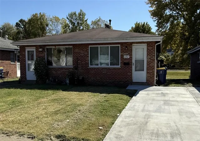 Photo 1 of Multi Family at 10740 Tropic Dr #40-42, Saint Ann, MO 63074 | MLS# MIS24078440 | | Sold on 2025-01-22