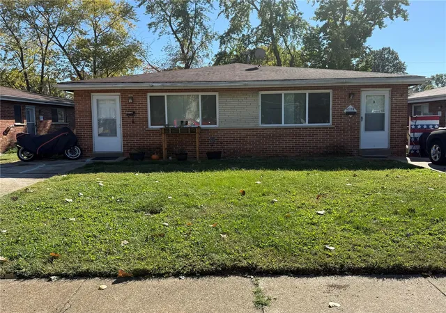 Photo 2 of Multi Family at 10740 Tropic Dr #40-42, Saint Ann, MO 63074 | MLS# MIS24078440 | | Sold on 2025-01-22