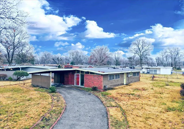 Photo 3 of Single Family Residence at 6716 St Olaf Dr, Saint Louis, MO 63134 | MLS# MIS24078562 | | Sold on 2025-01-14