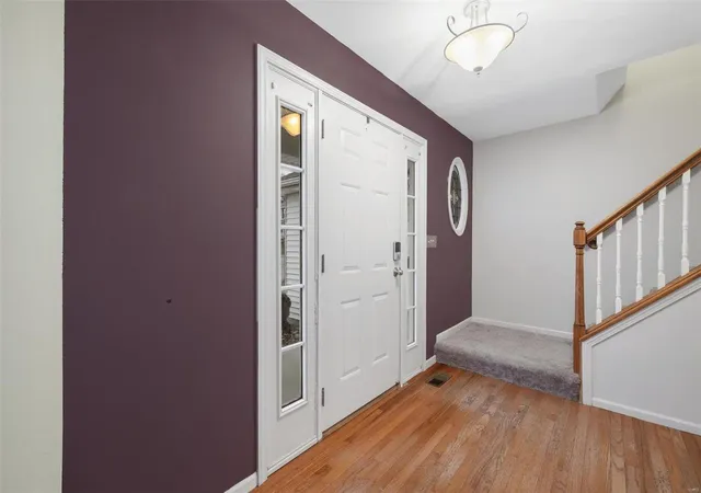 Photo 3 of Single Family Residence at 6006 Cardinal Creek Dr, Saint Louis, MO 63129 | MLS# MIS24078564 | | Sold on 2025-01-30