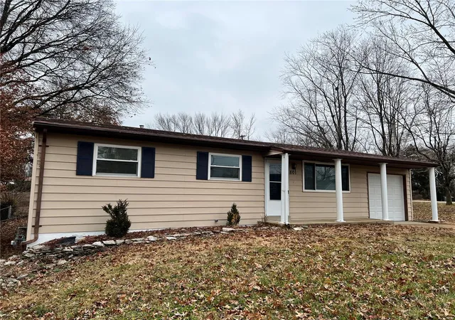 Single Family Residence at 801 Neighbor Ln, Saint Louis, MO 63137 | MLS# MIS24078576 | | Sold on 2025-04-04