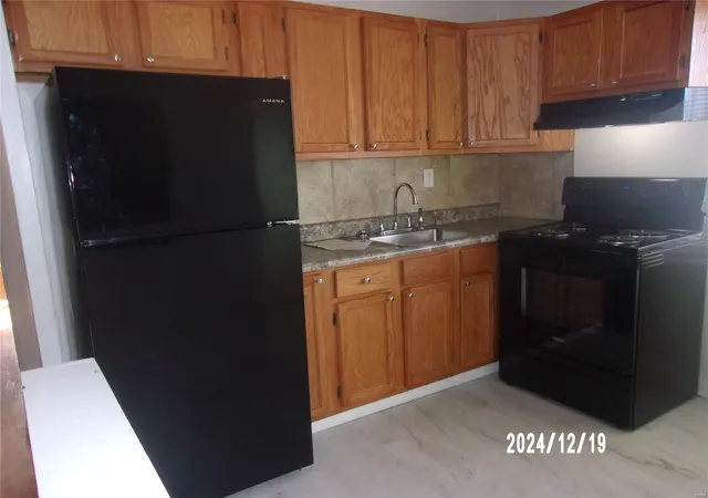 Photo 3 of Single Family Residence at 9823 Lawnview Dr, Saint Louis, MO 63136 | MLS# MIS24078756 | | Sold on 2025-04-01
