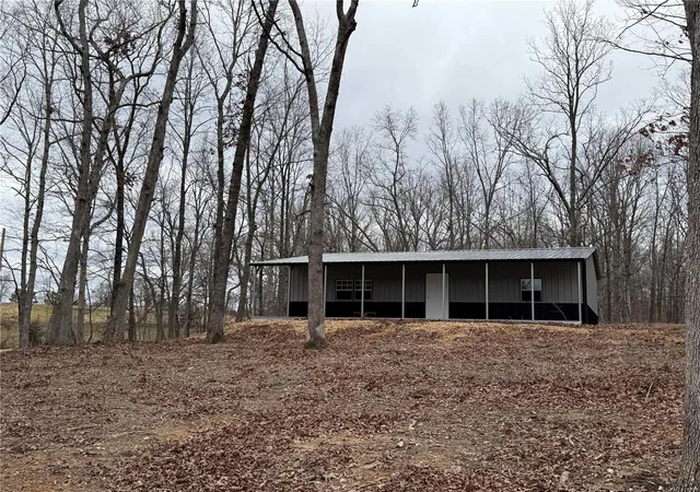 Photo 4 of Farm at 1 Bcr 810, Glenallen, MO 63751 | MLS# MIS24078761 |  | Sold on 2025-02-13