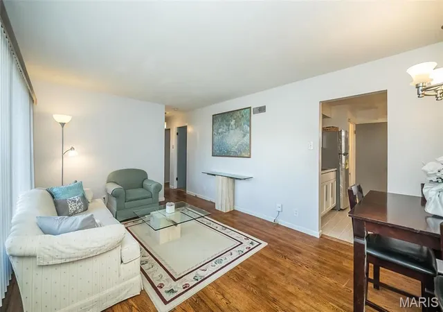 Photo 3 of Single Family Residence at 10144 Dellridge Ln, Saint Louis, MO 63136 | MLS# MIS24078876 |  | Sold on 2025-09-12