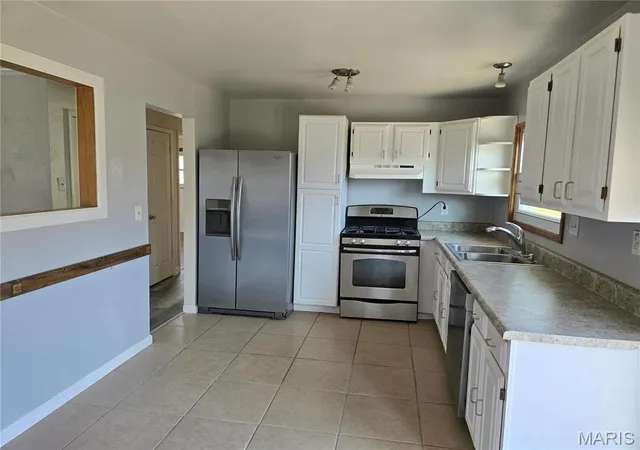 Photo 3 of Single Family Residence at 7705 Redbird Lane, Godfrey, IL 62035 | MLS# MIS24078907 | | Sold on 2025-07-23