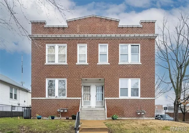 Multi Family at 4201 Walsh St, Saint Louis, MO 63116 | MLS# MIS24078982 | | Sold on 2025-11-06