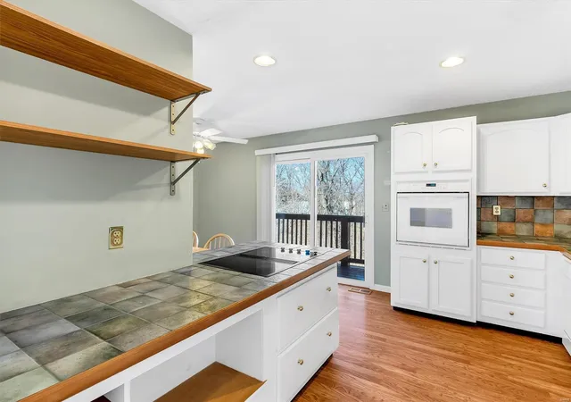 Photo 4 of Single Family Residence at 2867 Gettysburg Estates Dr, Saint Louis, MO 63129 | MLS# MIS25000084 |  | Sold on 2025-02-21