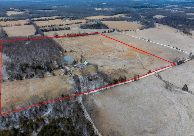 Photo 4 of Farm at 1330 Schneider Rd, Bland, MO 65014 | MLS# MIS25000344 |  | Sold on 2025-05-23