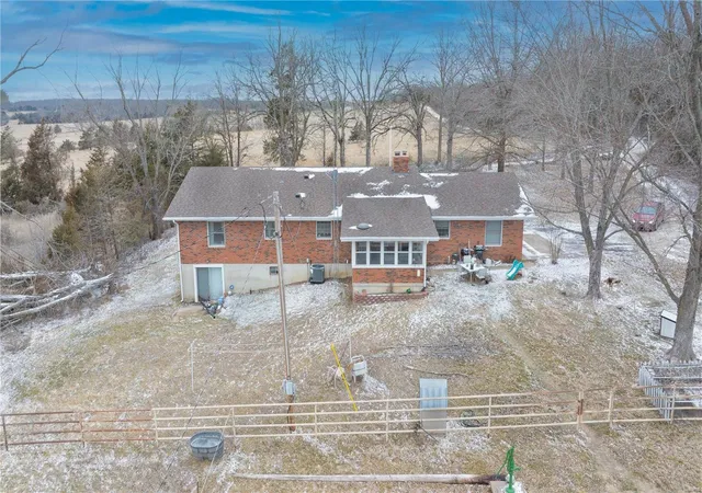 Photo 5 of Farm at 1330 Schneider Rd, Bland, MO 65014 | MLS# MIS25000344 |  | Sold on 2025-05-23