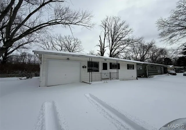 Single family home for sale at 10126 Saffron Dr, Saint Louis, MO 63136 | MLS# MIS25000585 | Listing updated on 2026-04-09