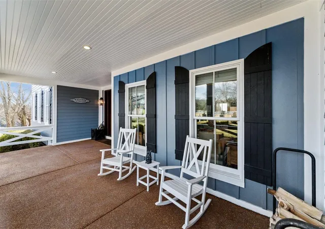 Photo 3 of Single Family Residence at 505 Neighborhood Rd, New Haven, MO 63068 | MLS# MIS25000641 | | Sold on 2025-05-30