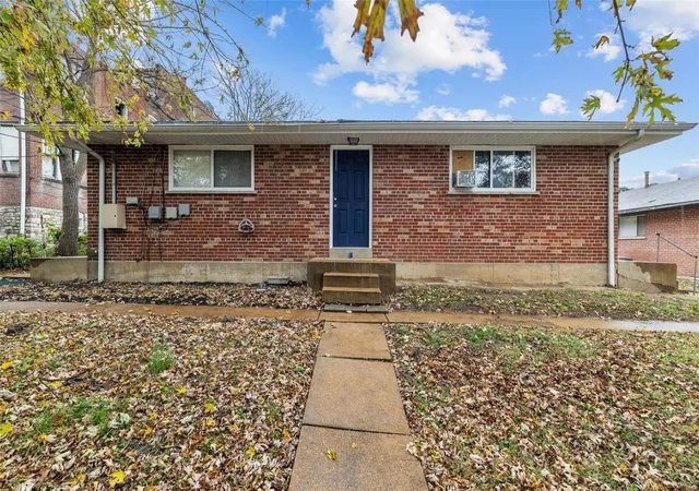 Photo 4 of Multi Family at 3833 Wisconsin Ave, Saint Louis, MO 63118 | MLS# MIS25000885 |  | Sold on 2025-03-19