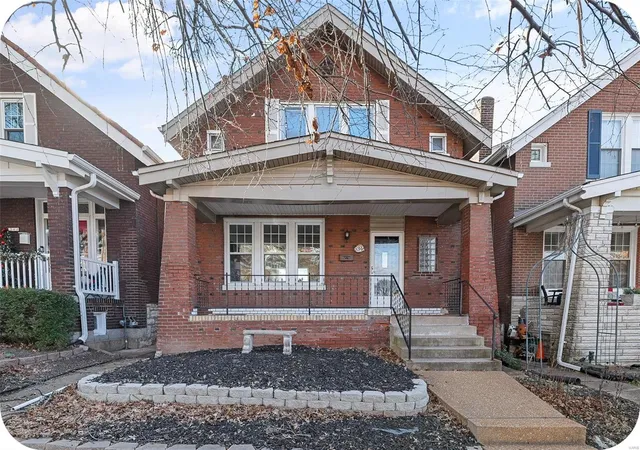 Single Family Residence at 5346 Lansdowne Ave, Saint Louis, MO 63109 | MLS# MIS25000906 | | Sold on 2025-03-27