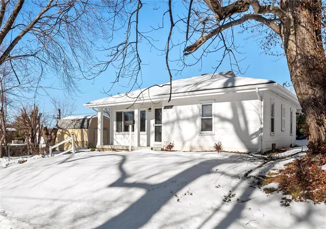 Photo 3 of Single Family Residence at 10905 Lee Ln, Saint Ann, MO 63074 | MLS# MIS25000967 | | Sold on 2025-04-09