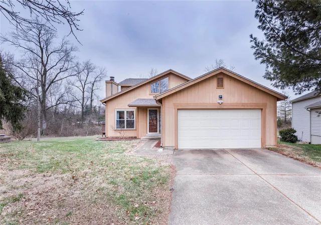 Photo 2 of Single Family Residence at 11356 Meadowside Dr, Saint Louis, MO 63146 | MLS# MIS25000973 | | Sold on 2025-02-13