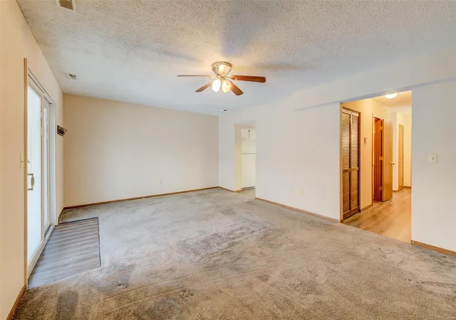 Photo 4 of Townhouse at 33 Timberbrook Dr #C, Saint Peters, MO 63376 | MLS# MIS25001050 |  | Sold on 2025-05-27