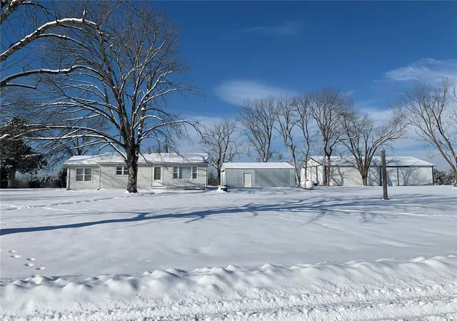 Photo 2 of Farm at 113 Big Bird Rd, Montgomery City, MO 63361 | MLS# MIS25001154 | | Sold on 2025-02-24