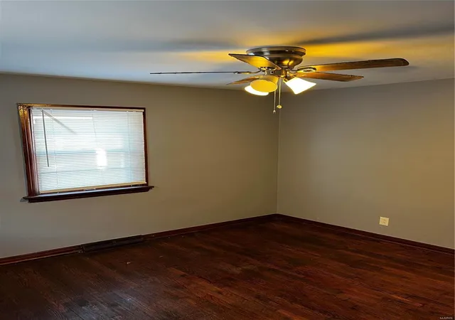 Photo 4 of Single Family Residence at 156 Fermo Ave, Saint Louis, MO 63135 | MLS# MIS25001285 | | Sold on 2025-02-14