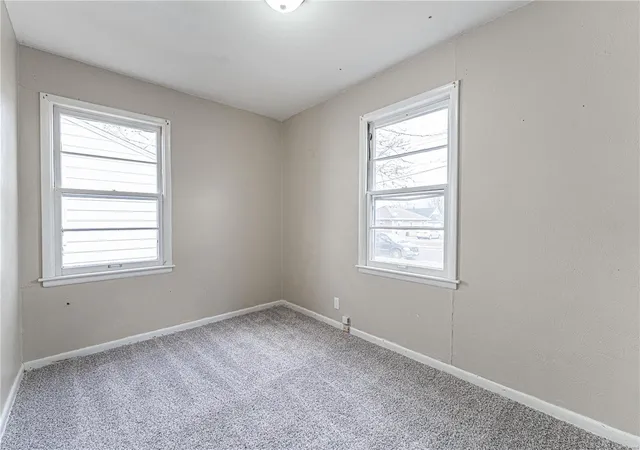 Photo 5 of Single Family Residence at 911 Fairground St, Mexico, MO 65265 | MLS# MIS25001353 | | Sold on 2025-02-25