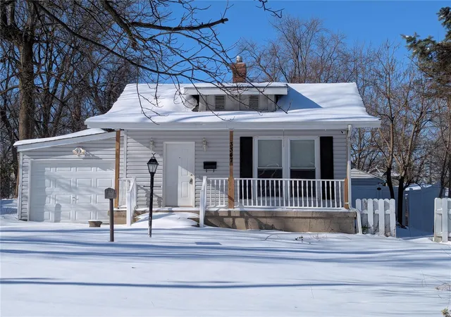 Photo 1 of Single Family Residence at 3347 Wismer Rd, Saint Ann, MO 63074 | MLS# MIS25001638 | | Sold on 2025-04-14