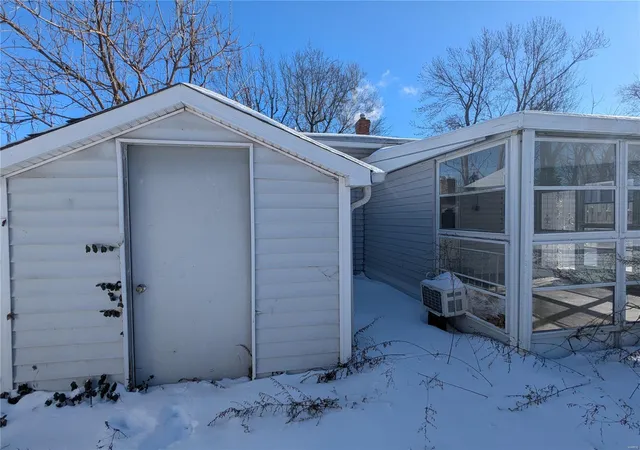 Photo 5 of Single Family Residence at 3347 Wismer Rd, Saint Ann, MO 63074 | MLS# MIS25001638 | | Sold on 2025-04-14