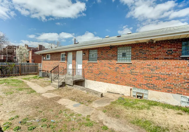 Photo 3 of Multi Family at 3222 Chippewa St, Saint Louis, MO 63118 | MLS# MIS25001681 | | Sold on 2025-05-09