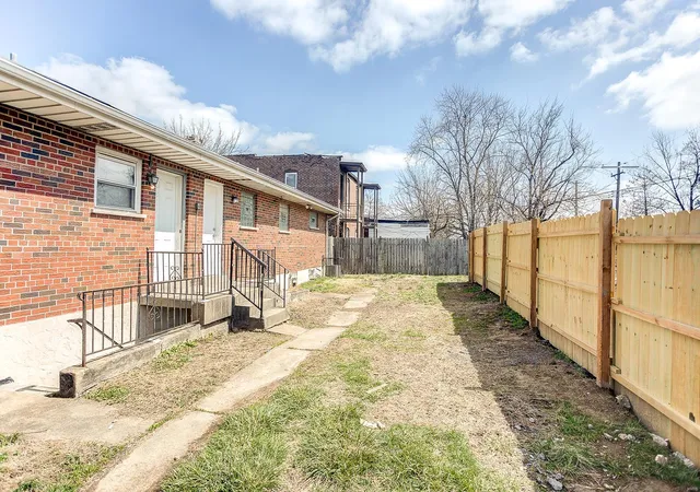 Photo 4 of Multi Family at 3222 Chippewa St, Saint Louis, MO 63118 | MLS# MIS25001681 | | Sold on 2025-05-09