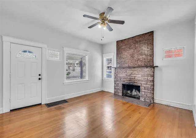 Photo 4 of Single Family Residence at 8102 Washington St, Saint Louis, MO 63114 | MLS# MIS25001791 |  | Sold on 2025-03-25