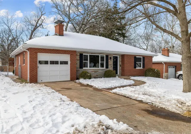 Photo 2 of Single Family Residence at 463 Dickens Ave, Saint Louis, MO 63122 | MLS# MIS25001990 |  | Sold on 2025-02-14