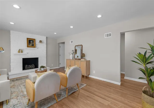 Photo 3 of Single Family Residence at 463 Dickens Ave, Saint Louis, MO 63122 | MLS# MIS25001990 |  | Sold on 2025-02-14