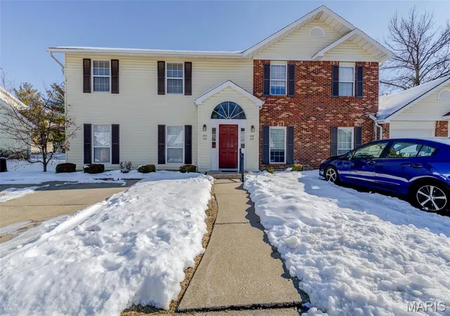 Condominium at 454 Cambridge Pl #3, Saint Peters, MO 63376 | MLS# MIS25002010 |  | Sold on 2025-06-16